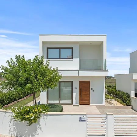 Villa Serenity Waves 19 *