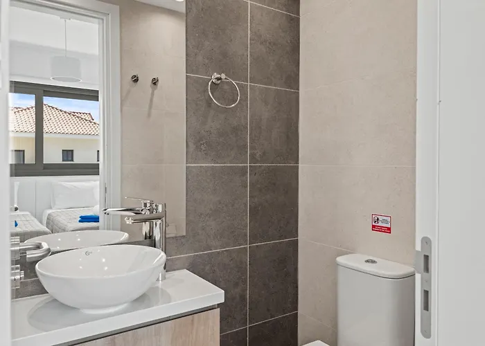 Serenity Waves 19 别墅 *